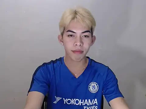 Urhotsilverboy online show from June 2026 04:18:01 PM