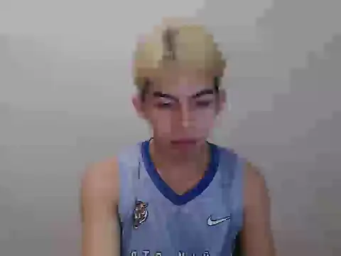 Urhotsilverboy online show from June 2026 05:22:02 PM