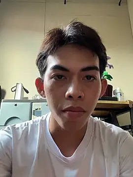 Urhotsilverboy online show from July 2026 07:59:01 AM