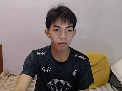 Urhotsilverboy online show from August 2026 12:21:01 PM