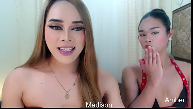 Snapshot of sweet_sophiaxx chatting on February 2026 11:53:02 PM sweet sophiaxx online show from February 2026 11:53:02 PM