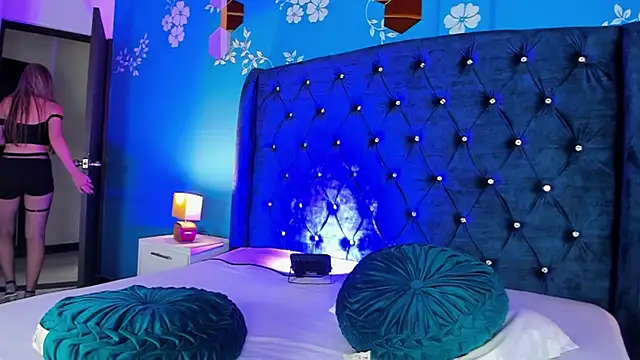 violet smith2 online show from January 2026 05:27:02 PM