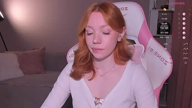 Elisahsthetics online show from May 2026 11:32:01 PM