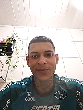 Snapshot of oPretin013 chatting on November 2025 09:15:01 PM oPretin013 online show from November 2025 09:15:01 PM