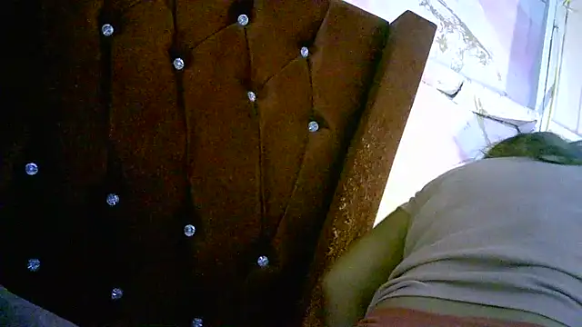 Zulreyna online show from April 2026 03:53:02 AM