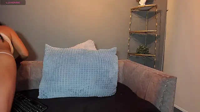 Niina26 online show from November 2025 03:49:02 AM