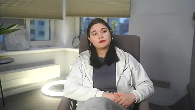 Snapshot of MonetBrinkman chatting on November 2025 11:43:01 AM MonetBrinkman online show from November 2025 11:43:01 AM