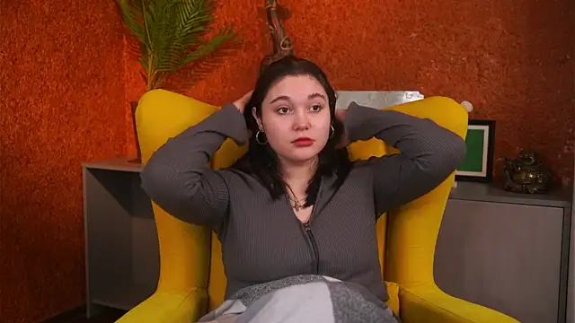 Snapshot of MonetBrinkman chatting on November 2025 05:17:01 AM MonetBrinkman online show from November 2025 05:17:01 AM