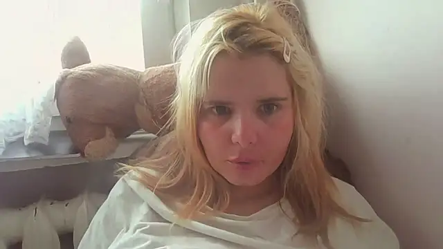 HornyElena online show from June 2026 04:43:01 PM