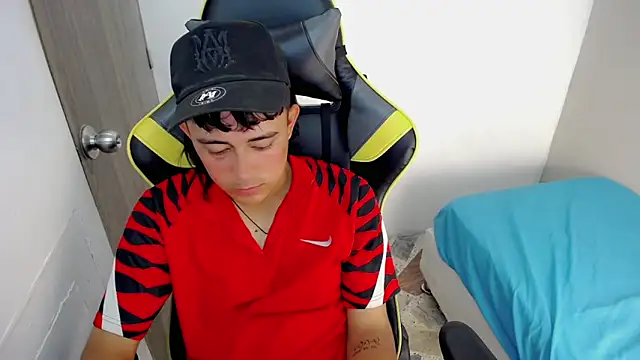 Tatann 18 online show from November 2025 08:20:01 PM