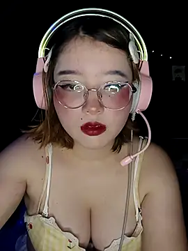 Snapshot of Michi_sauria1 chatting on November 2025 04:00:01 AM Michi sauria1 online show from November 2025 04:00:01 AM