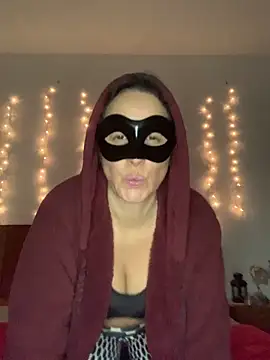 massagistahotbrunette online show from February 2026 06:44:02 PM