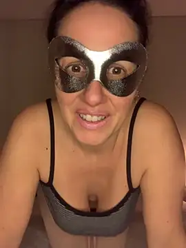 massagistahotbrunette online show from March 2026 11:11:02 PM