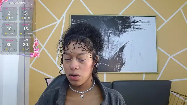 Snapshot of Agatha_Amaya chatting on November 2025 01:22:01 PM Agatha Amaya online show from November 2025 01:22:01 PM