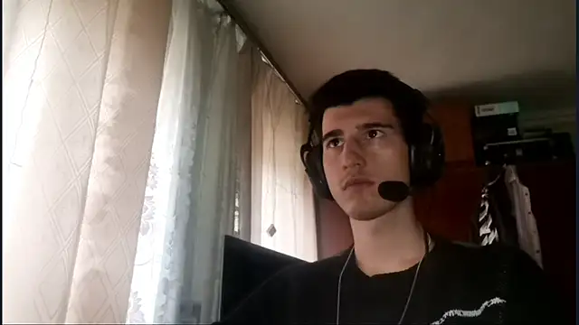 Snapshot of JamesLagerfeld chatting on November 2025 10:16:01 AM JamesLagerfeld online show from November 2025 10:16:01 AM