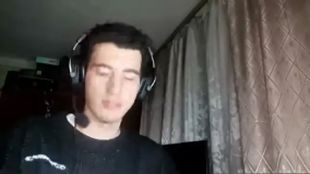 Snapshot of JamesLagerfeld chatting on November 2025 10:32:02 PM JamesLagerfeld online show from November 2025 10:32:02 PM