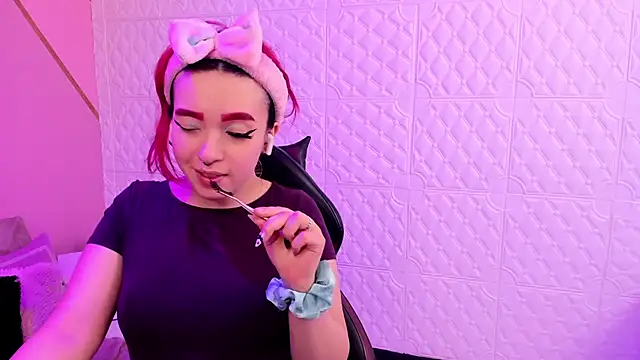 Snapshot of Dakkotta__ chatting on December 2025 05:02:02 AM Dakkotta online show from December 2025 05:02:02 AM