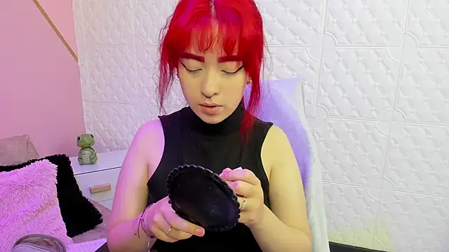 Snapshot of Dakkotta__ chatting on December 2025 04:30:01 AM Dakkotta online show from December 2025 04:30:01 AM