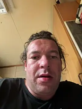 miguel910921 online show from January 2026 12:26:02 AM