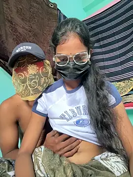 Snapshot of leenaboy@xh chatting on November 2025 04:00:01 AM leenaboyxh online show from November 2025 04:00:01 AM