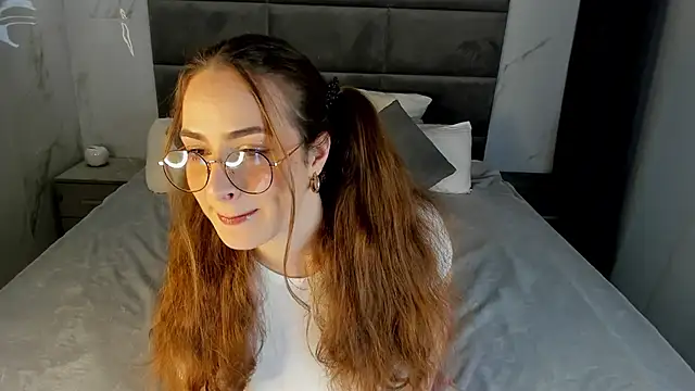 moon sanny online show from December 2025 09:26:01 AM