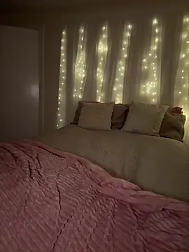 LillieMaee online show from March 2026 09:18:02 PM