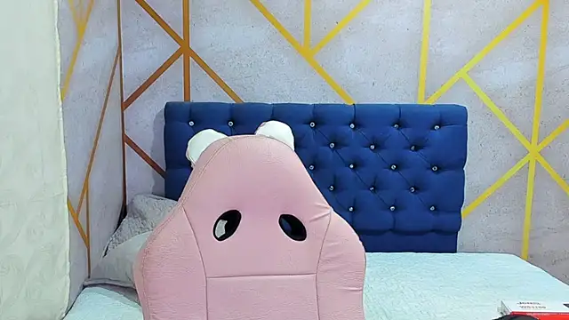  vaiolet owo online show from February 2026 05:35:01 AM