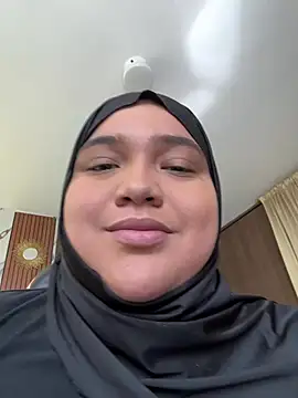 Snapshot of sweetmuslim01 chatting on June 2026 07:01:01 PM sweetmuslim01 online show from June 2026 07:01:01 PM