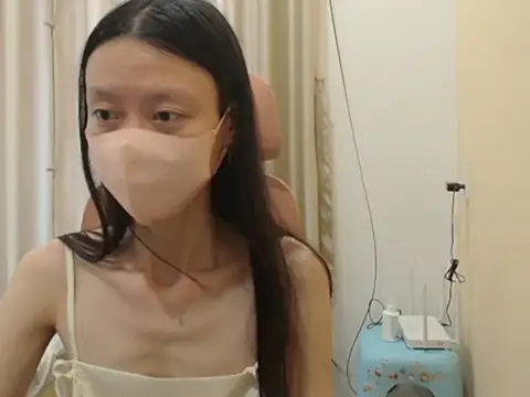 Lil-Cherries online show from April 2026 03:58:01 AM