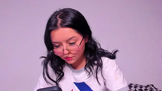 amy  a online show from February 2026 06:28:02 AM