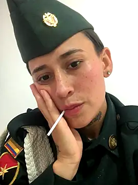 Snapshot of Miia_Hoot chatting on November 2025 02:35:01 PM Miia Hoot online show from November 2025 02:35:01 PM