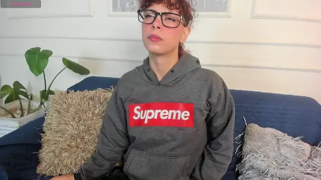 AliceMadnes online show from March 2026 12:55:01 PM