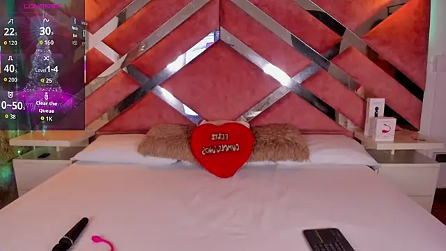 Snapshot of Lily_Queen30 chatting on December 2025 08:14:02 PM Lily Queen30 online show from December 2025 08:14:02 PM