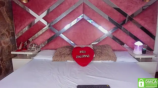 Lily Queen30 online show from February 2026 08:07:01 PM