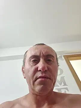 Snapshot of TirelessLot3 chatting on July 2026 06:00:01 AM TirelessLot3 online show from July 2026 06:00:01 AM