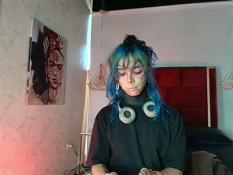 Snapshot of luxiel_ chatting on April 2026 09:17:02 PM luxiel online show from April 2026 09:17:02 PM