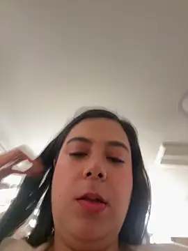 LorieFerrer online show from September 2025 01:13:01 PM