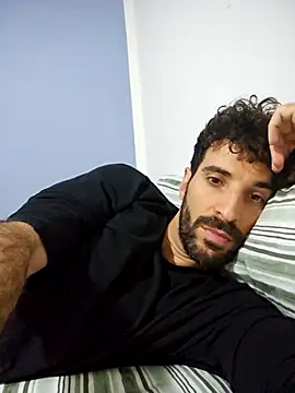 Snapshot of Pinosce6 chatting on November 2025 06:28:02 PM Pinosce6 online show from November 2025 06:28:02 PM