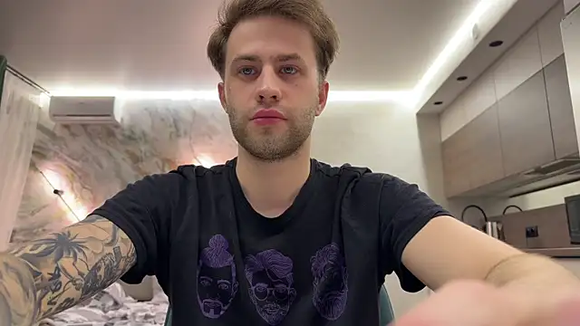 dominantrodri online show from May 2026 09:33:02 PM