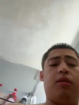 Snapshot of juiceloof chatting on November 2025 09:37:02 PM juiceloof online show from November 2025 09:37:02 PM