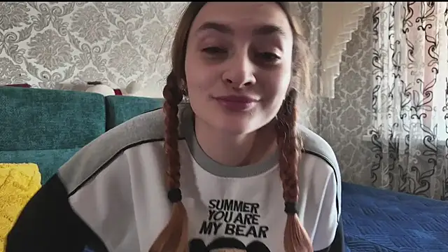 SweetLiaison online show from March 2026 11:27:01 AM