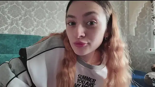 SweetLiaison online show from April 2026 06:05:01 AM