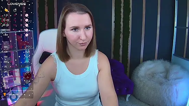 Snapshot of milkawayi chatting on November 2025 02:28:01 PM milkawayi online show from November 2025 02:28:01 PM