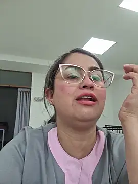 Snapshot of Laurenwc chatting on November 2025 04:39:01 PM Laurenwc online show from November 2025 04:39:01 PM