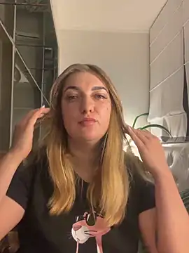 Snapshot of Avila_aa chatting on November 2025 09:25:02 PM Avila aa online show from November 2025 09:25:02 PM