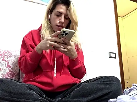 ESTRELLABERECHUCKY online show from January 2026 04:11:02 PM