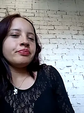 Snapshot of Chloe_2-4 chatting on November 2025 09:46:02 PM Chloe 2-4 online show from November 2025 09:46:02 PM