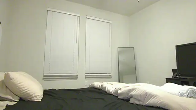 Snapshot of RosieCheeks_ chatting on January 2026 12:38:01 AM RosieCheeks online show from January 2026 12:38:01 AM