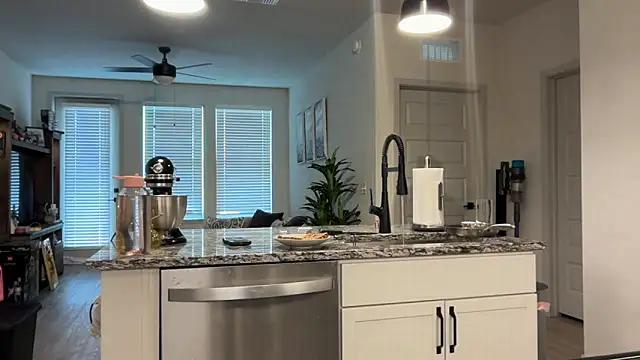 Snapshot of RosieCheeks_ chatting on February 2026 05:45:02 PM RosieCheeks online show from February 2026 05:45:02 PM