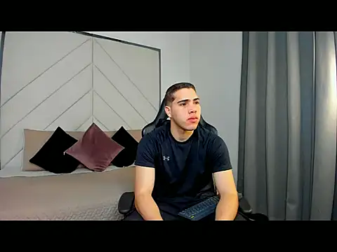 Snapshot of Alan_ford chatting on November 2025 11:09:02 AM Alan ford online show from November 2025 11:09:02 AM